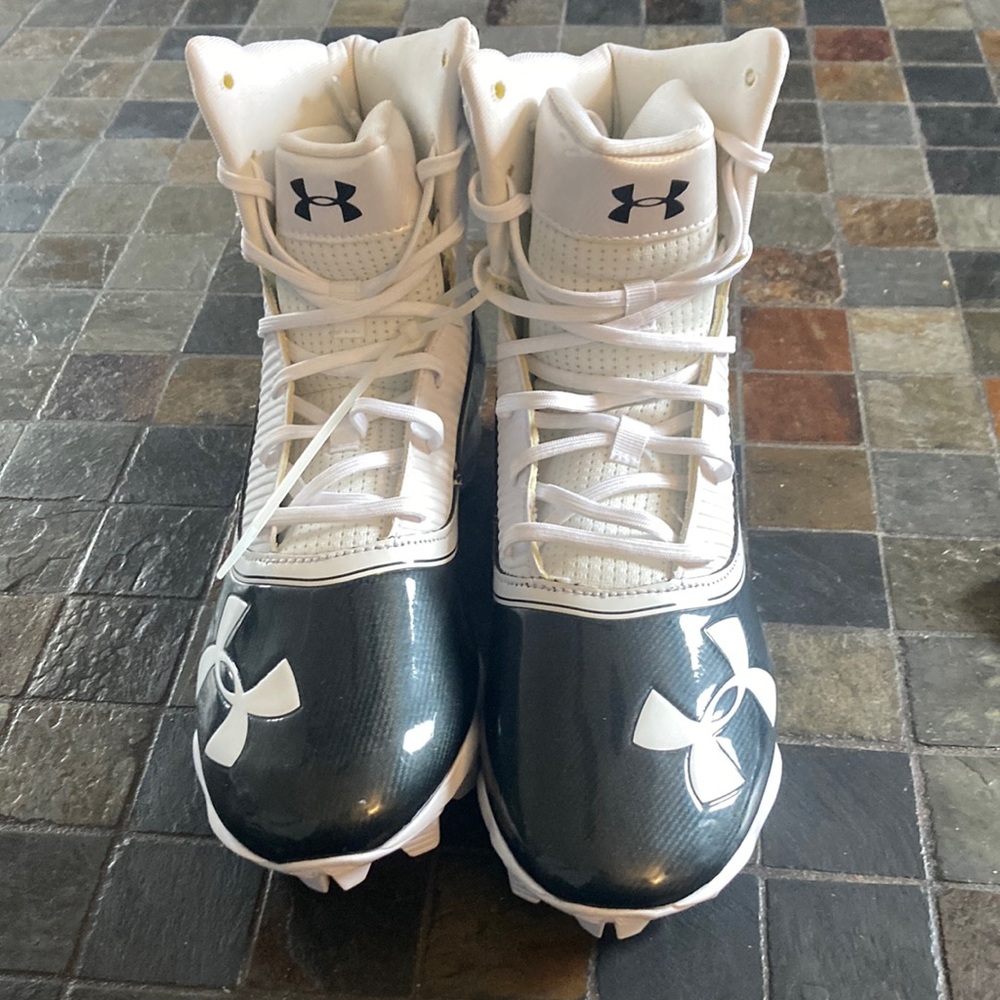 Black and white high cleats, new size 8 mens.